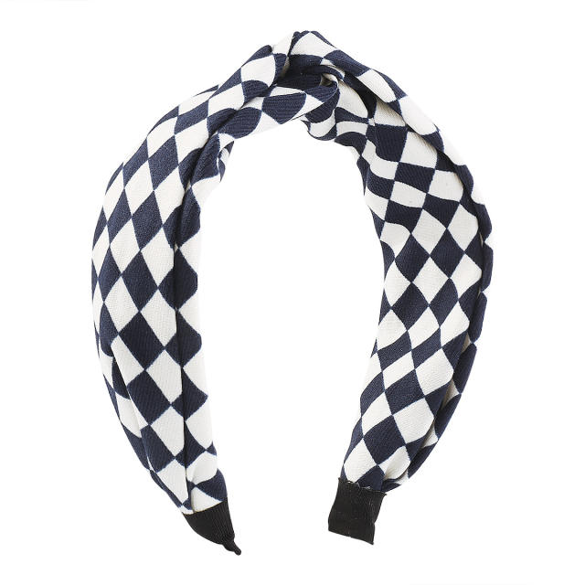 Vintage checkered pattern knotted headband