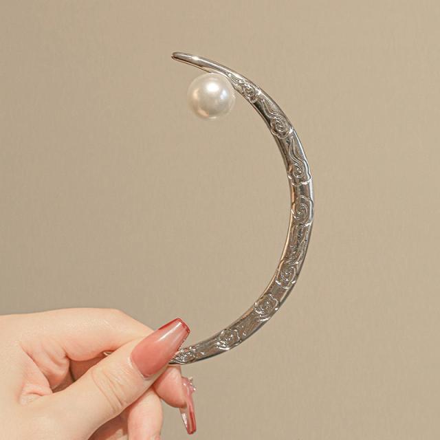Chinese trend moon design pearl hair sticks