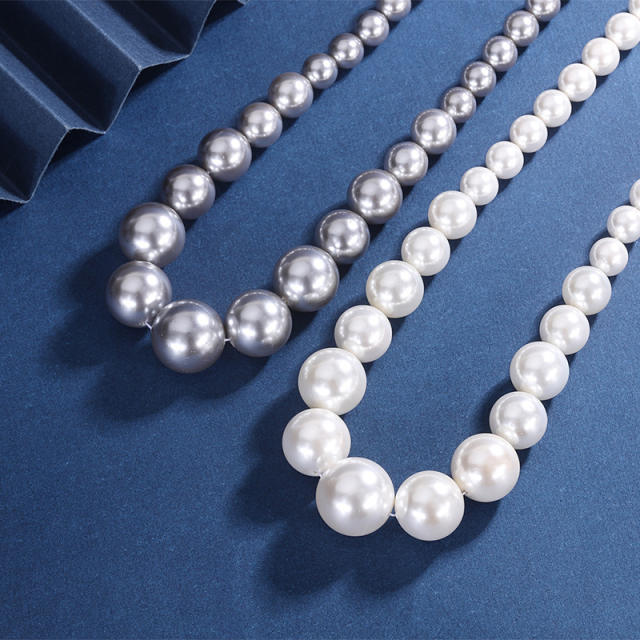 Elegant white black pearl bead necklace
