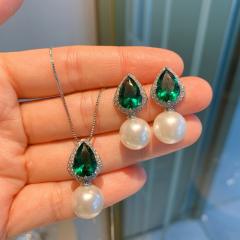 Elegant green color drop cubic zircon pearl pendant necklace