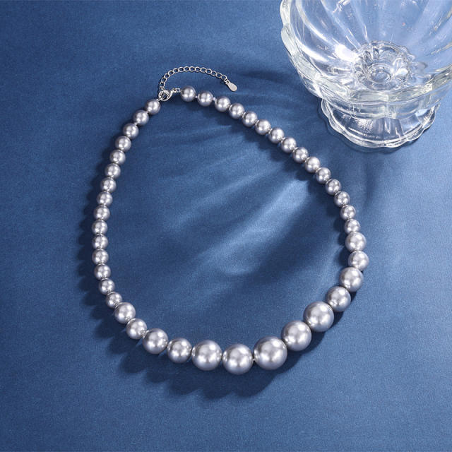Elegant white black pearl bead necklace