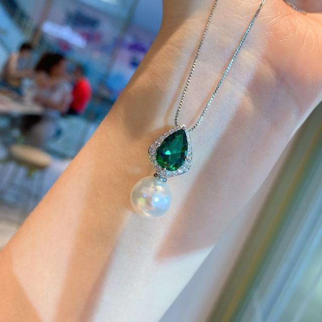 Elegant green color drop cubic zircon pearl pendant necklace