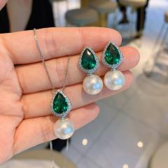 Elegant green color drop cubic zircon pearl pendant necklace