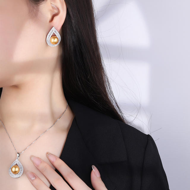 Chic drop pendant pearl necklace set