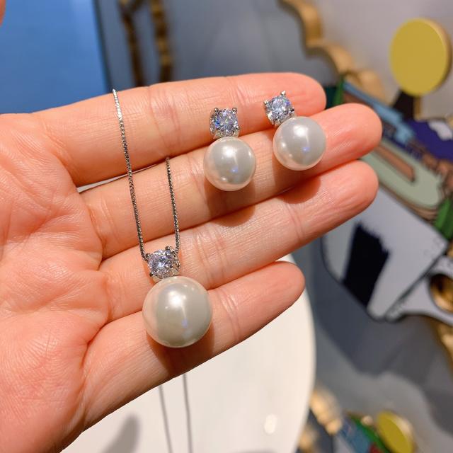 Chic one pearl necklace set