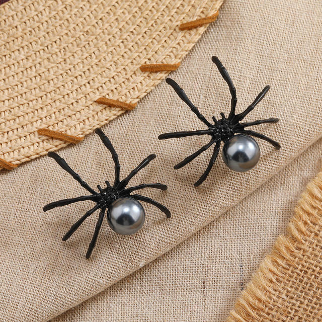 Vintage punk trend black pearl spider studs earrings