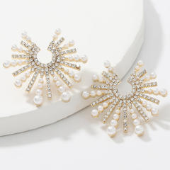 Luxury sun shape rhinestone pearl bead ear studs