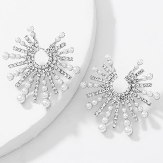 Luxury sun shape rhinestone pearl bead ear studs