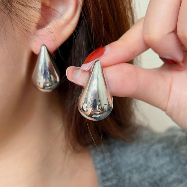 Chunky drop shape studs earrings