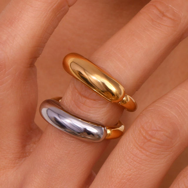 Concise chunky stainless steel rings