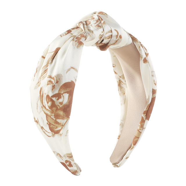 Fashionable tie dry patterned knotted headband