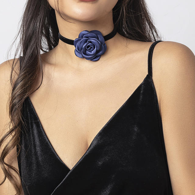 Vintage mesh flower camellia choker