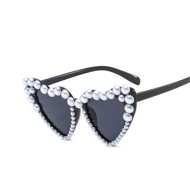 Pesonality pearl bead heart shape sunglasses