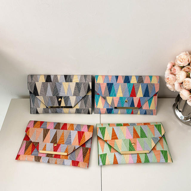 Korean fashion color triangle pattern pu clutch