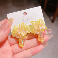 Holiday trend yellow color crystal flower earrings