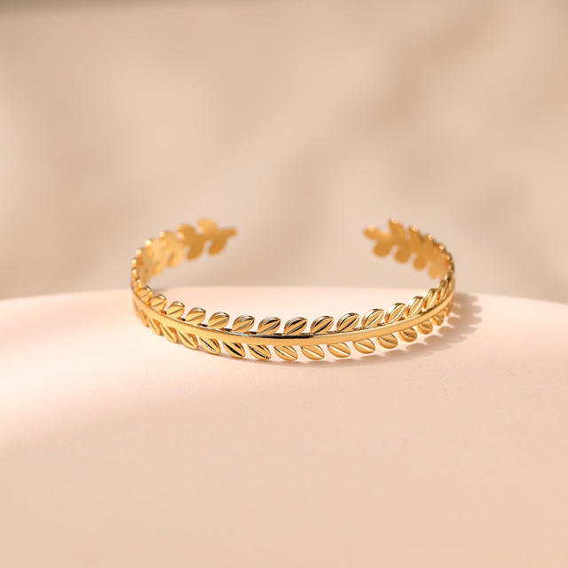 18KG copper leaf desing cuff bangle