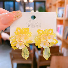 Holiday trend yellow color crystal flower earrings