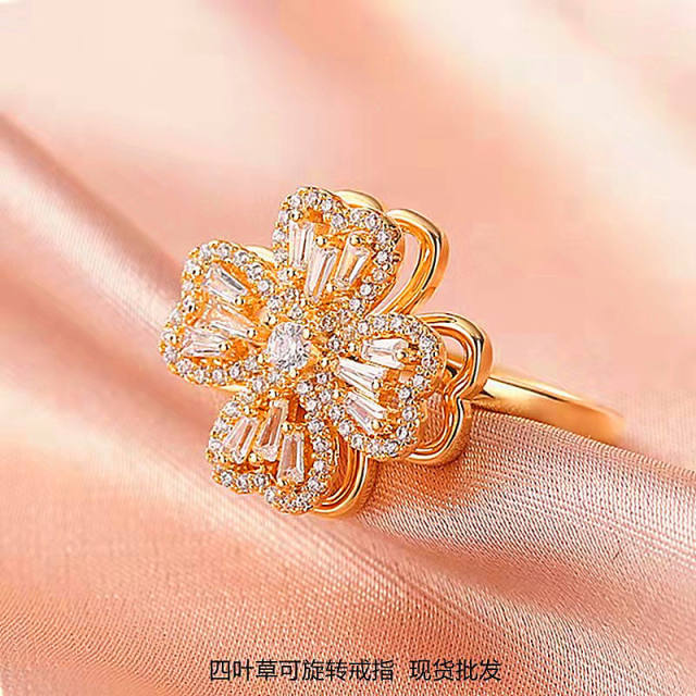 Delicate rotatable diamond clover copper fidget rings