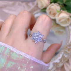 Delicate diamond flower clover copper rotatable fidget rings