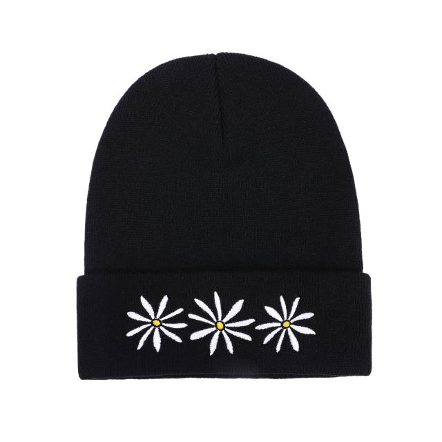 Color embroidery black color knitted beanie cap