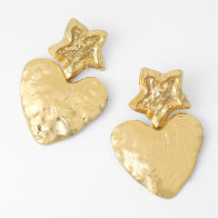 Chunky heart metal earrings