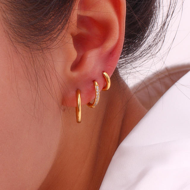 Concise stainless steel hoop earrings