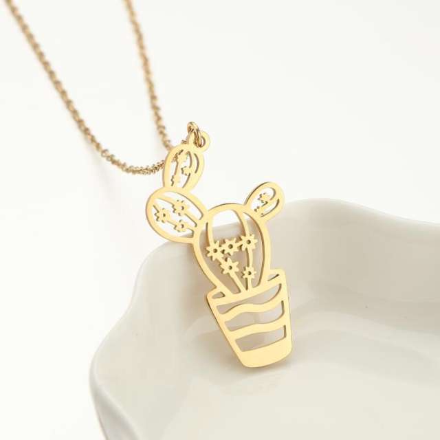 Korean fashion dainty hollow out plant stainless steel necklace