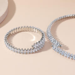 Delicate wedding diamond choker bangle set