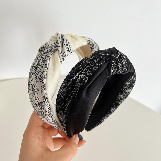 Korean fashion patterned knotted headband