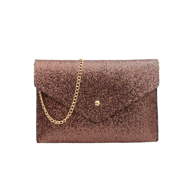 Concise clutch with chain