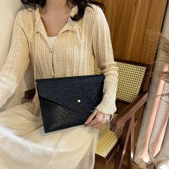 Concise clutch with chain