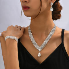 Chic design diamond necklace set for bridal