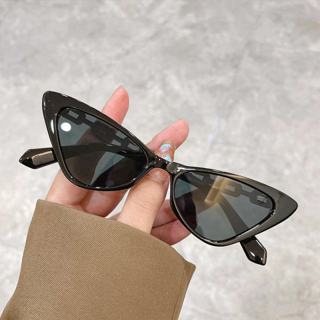 Personality cat eye shape sunglasses