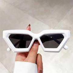 Vintage irregular shape frame sunglasses