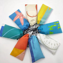 Color pattern glasses case