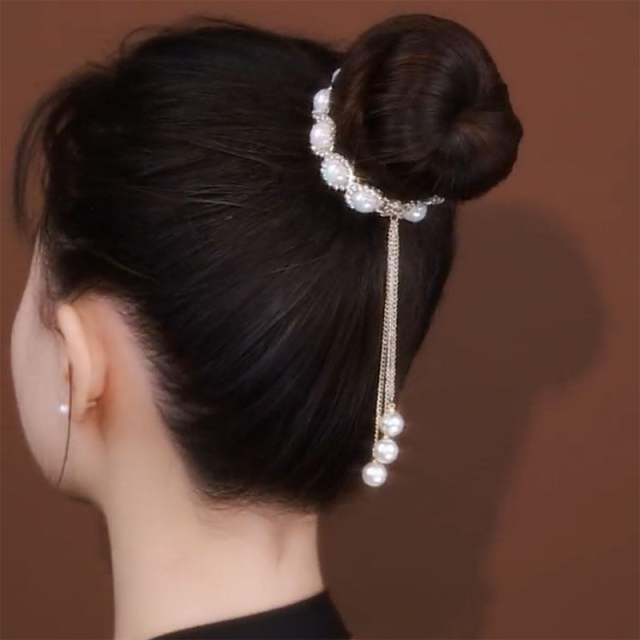 Korean fashion pearl bun holder hair claw clips