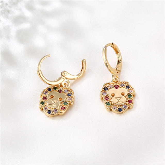 18KG copper rainbow cz lion huggie earrings