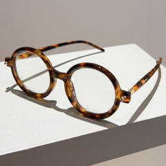 Vintage round shape sunglasses