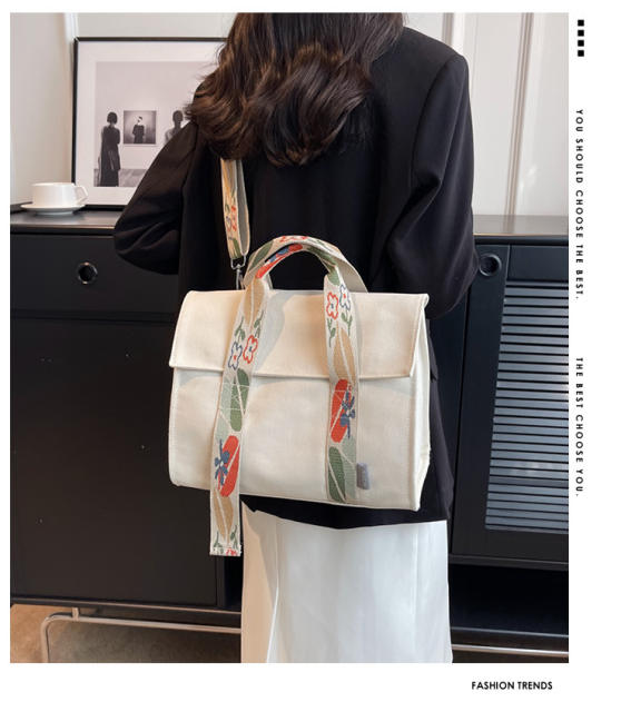 Korean fashion plain color canvas handbag