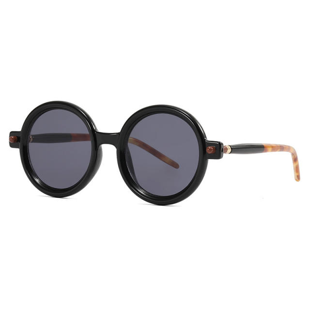 Vintage round shape sunglasses