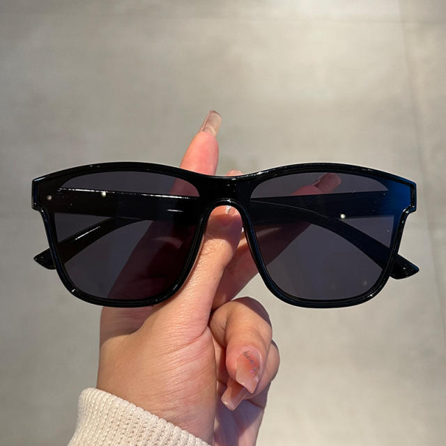Occident fashion one piece sunglasses
