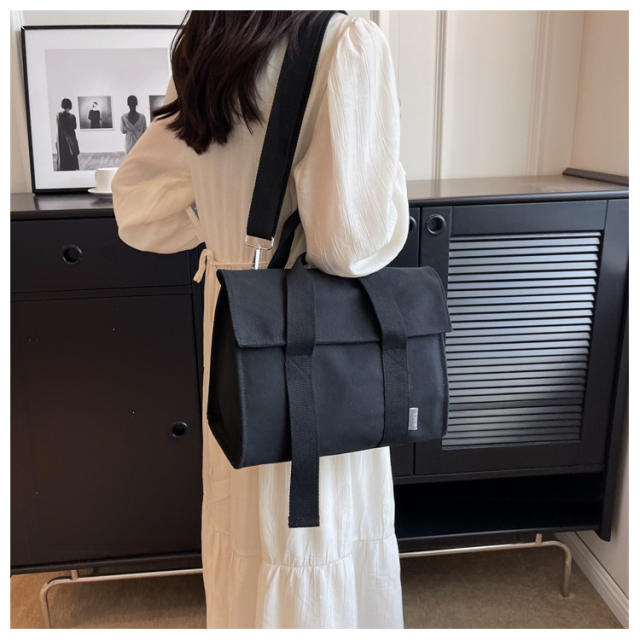 Korean fashion plain color canvas handbag