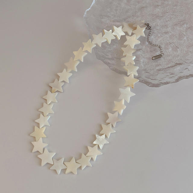 Boho holiday trend round shape shell choker necklace