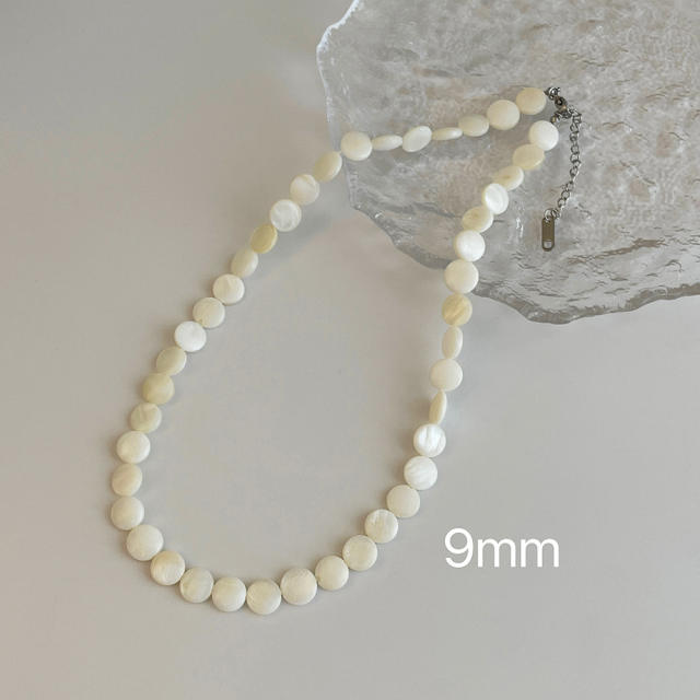 Boho holiday trend round shape shell choker necklace