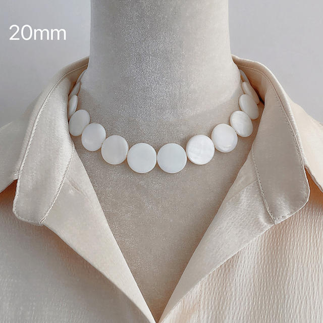 Boho holiday trend round shape shell choker necklace
