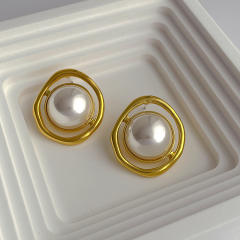Korean fashion round shape pearl copper studs earrings