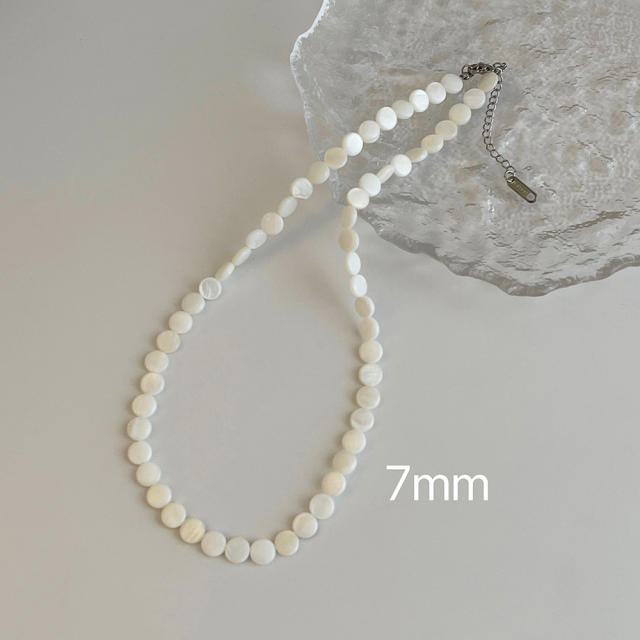 Boho holiday trend round shape shell choker necklace