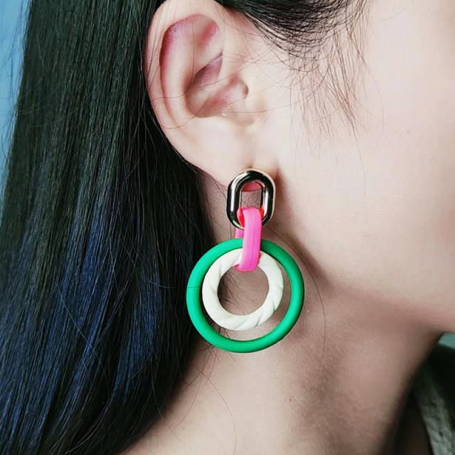 Color matching acrylic circle dangle earrings