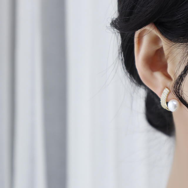 Elegant diamond pearl studs earrings