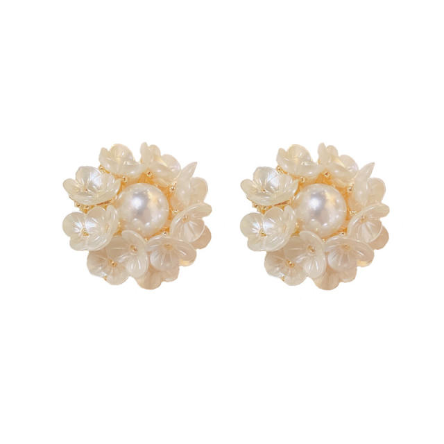 Korean fashion imitation pearl flower copper studs earrings